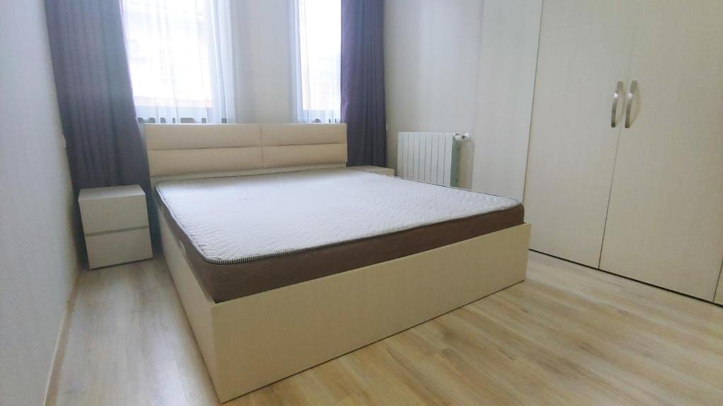 Тбилиси: 90 Titsian Tabidze Street