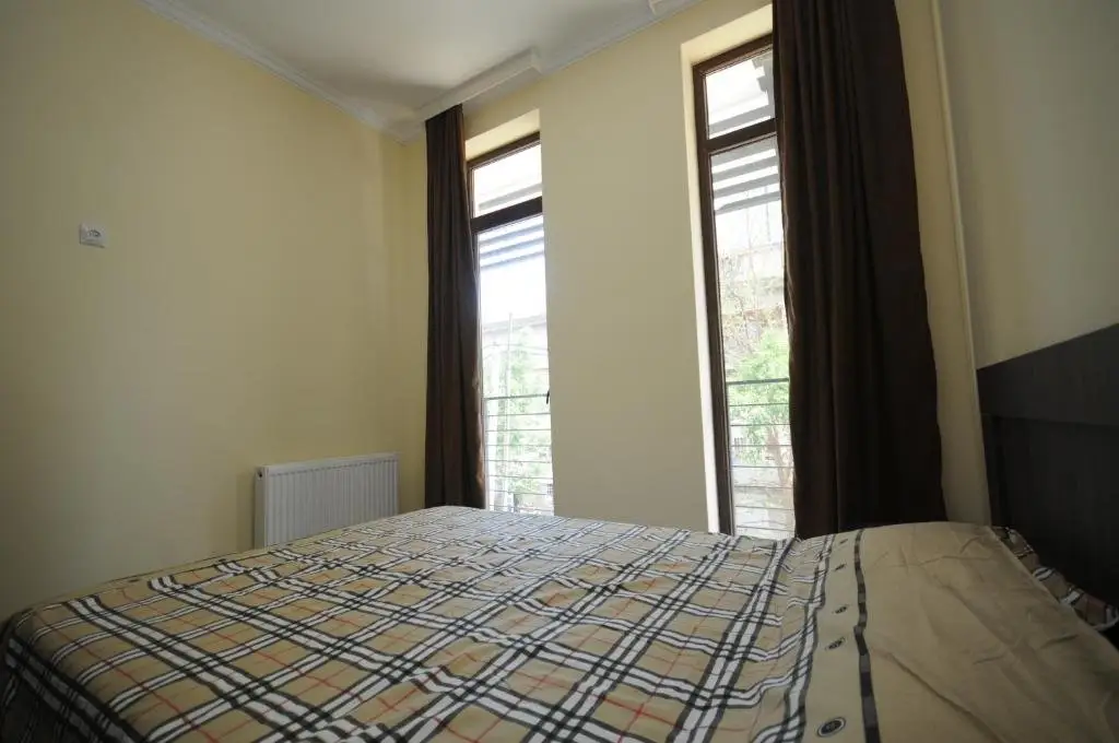 Тбилиси: apartamenti300aragveli