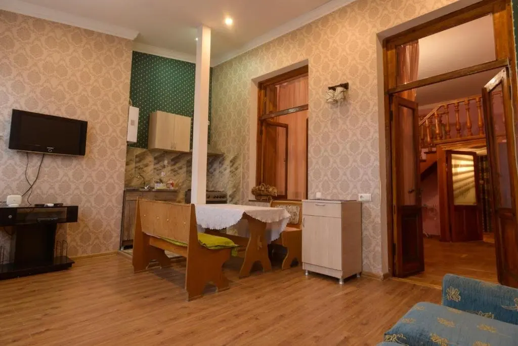Тбилиси: Agmashenebeli Charming Appartment N2