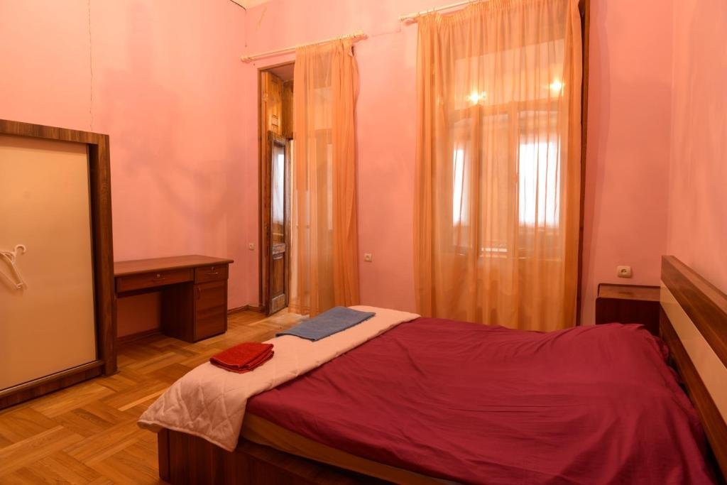 Тбилиси: Agmashenebeli Charming Appartment N2