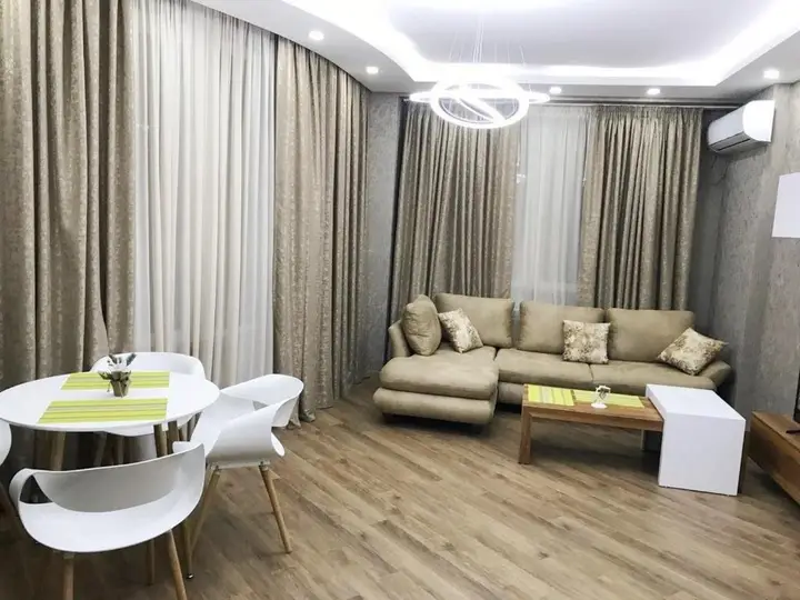 Тбилиси: 35 Zhiuli Shartava Street