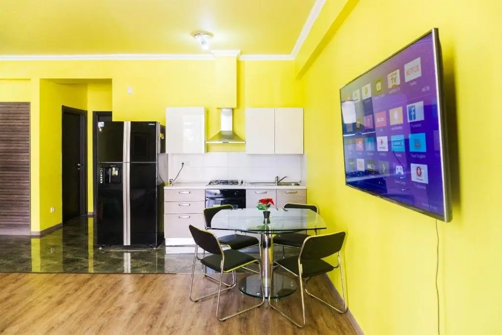 Тбилиси: 8 Givi Kartozia Street, M2 on hippodrome