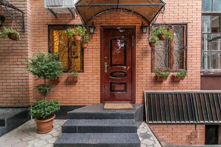 Тбилиси: 89 Mikheili Tsinamdzghvrishvili Street Big