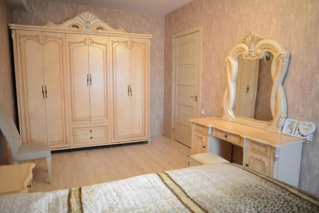 Тбилиси: Apartment on Kuchishvili Street 18
