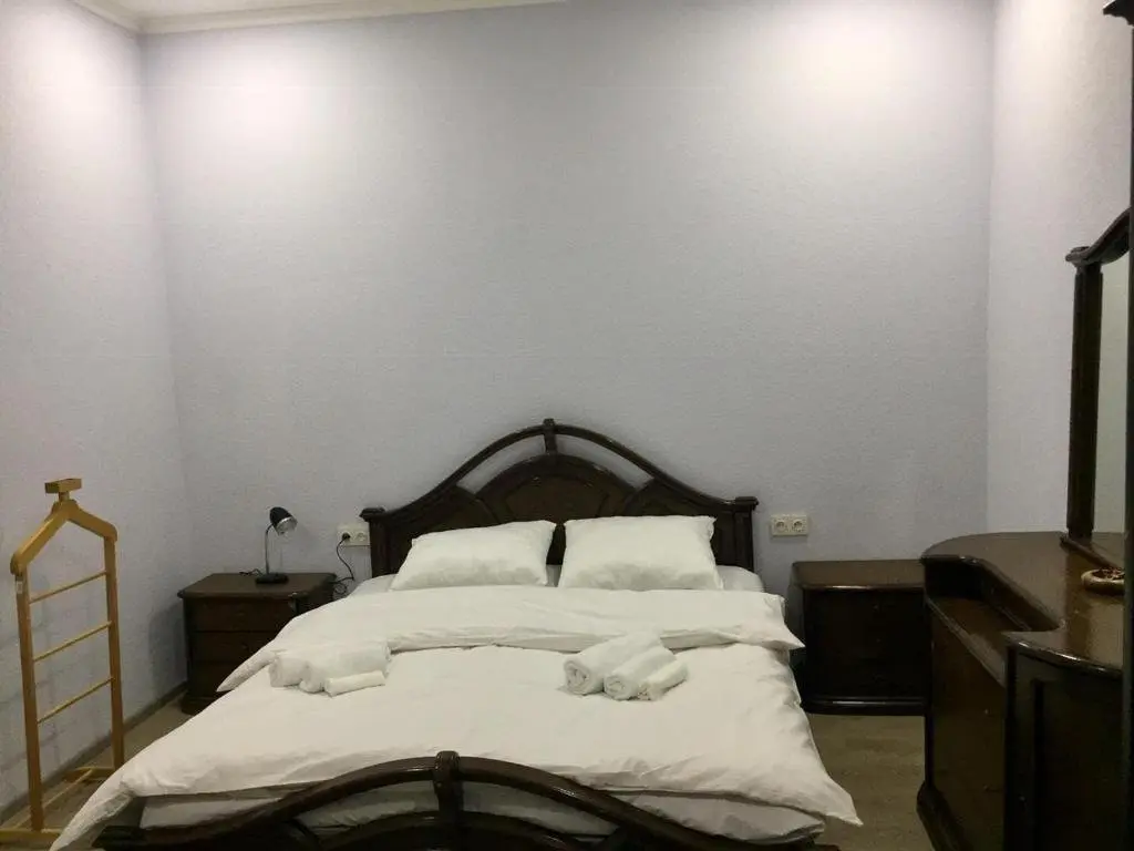 Тбилиси: BA2 Place in old City