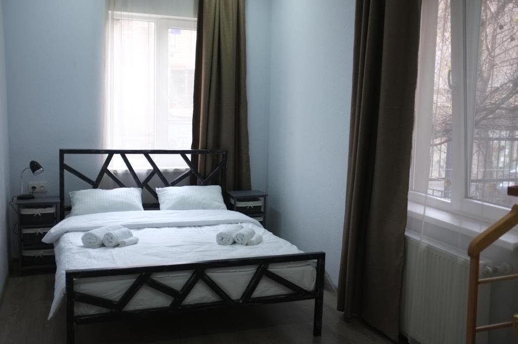 Тбилиси: BA2 Place in old City