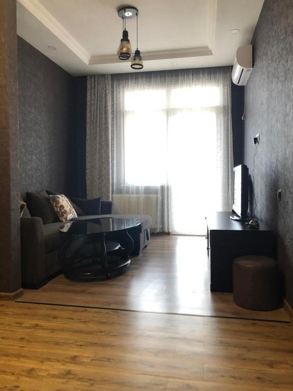 Батуми: Apartments at 20 Khimshiashvili St