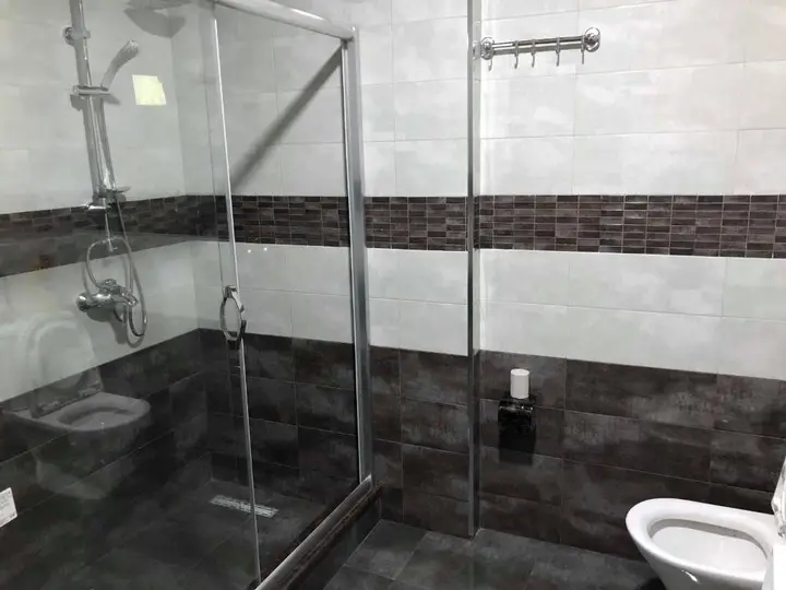 Батуми: Apartments at 20 Khimshiashvili St