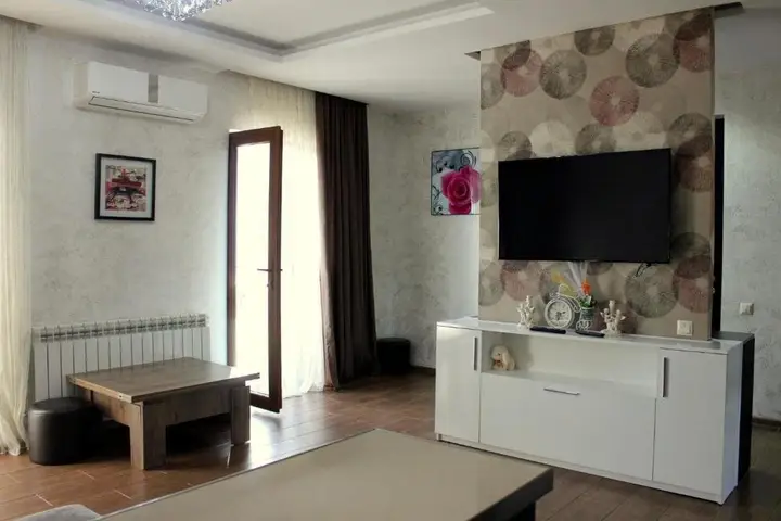 Батуми: 95/101 Zurab Gorgiladze Street