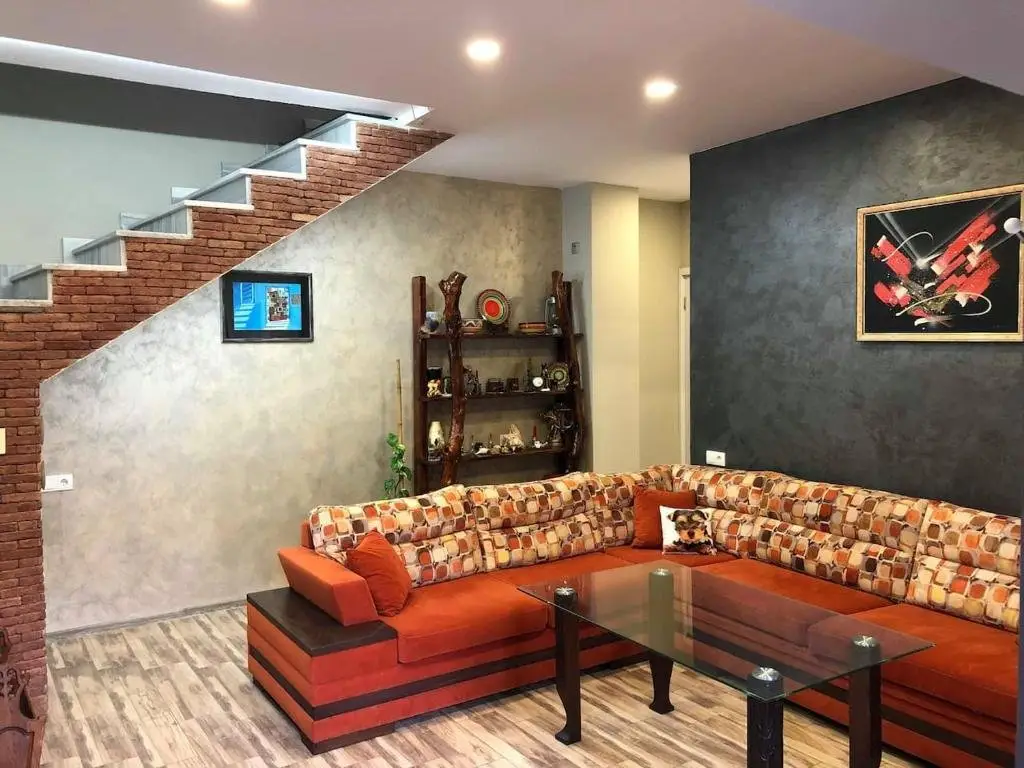 Тбилиси: 14 Dzmebi Kakabadzeebi Street