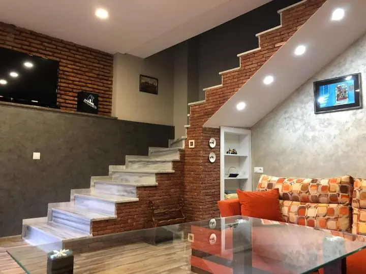 Тбилиси: 14 Dzmebi Kakabadzeebi Street