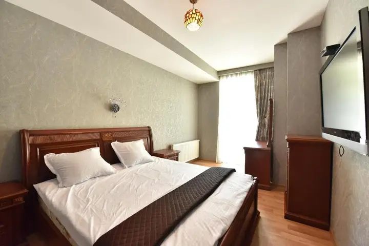 Тбилиси: 58b Niko Tskhvedadze Street