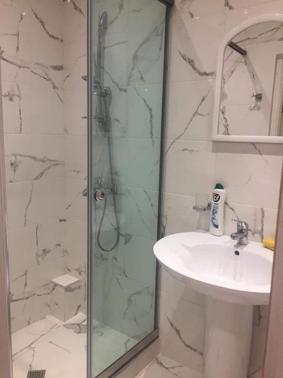 Тбилиси: 179 Davit Aghmashenebeli Avenue Apartment