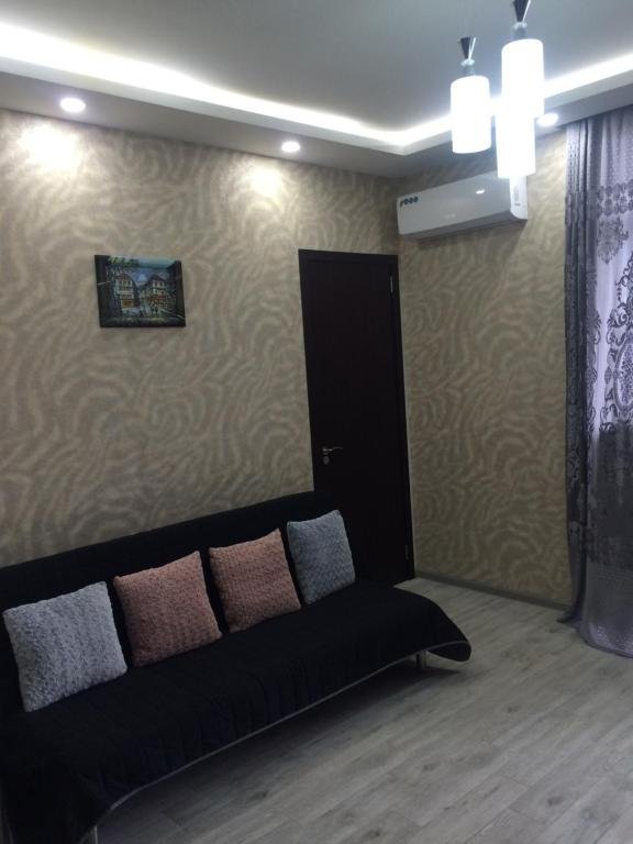 Батуми: Apartament on Pirosmani 18c