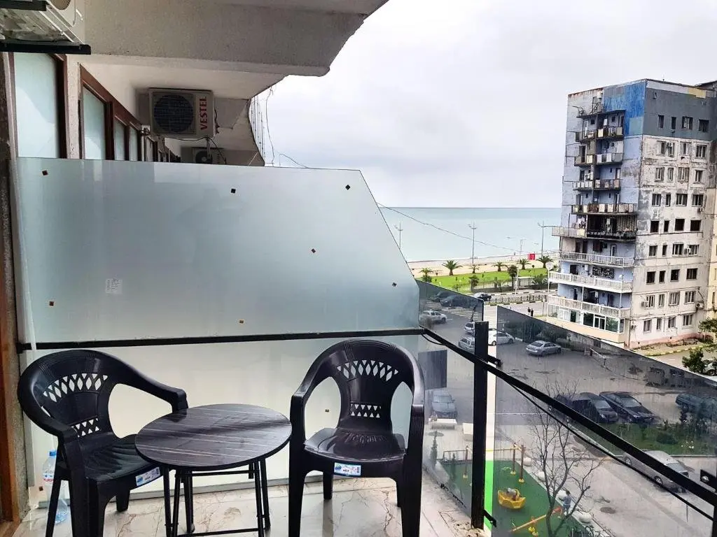 Батуми: Batumi Selazir beach apartment 40