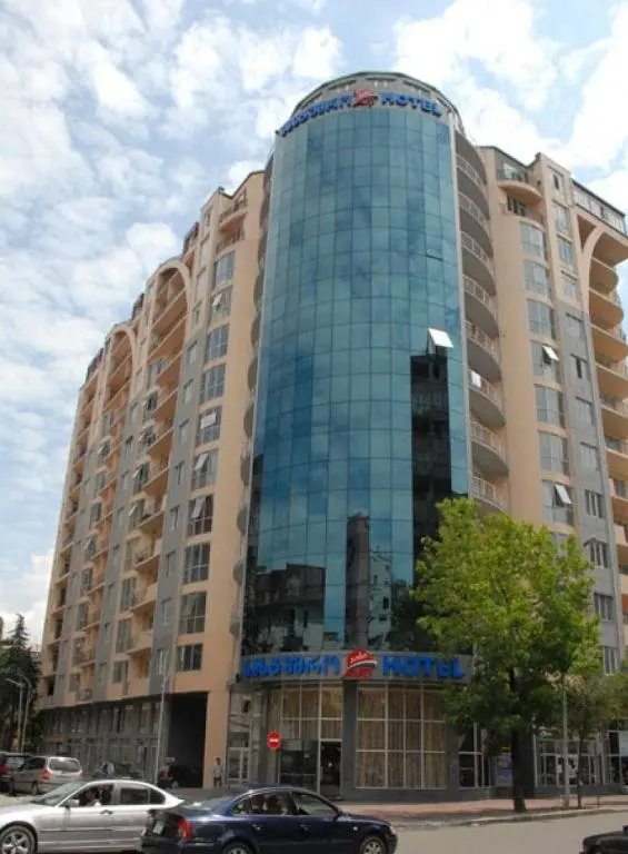 Батуми: Apartment on Gorgasali Street, 153