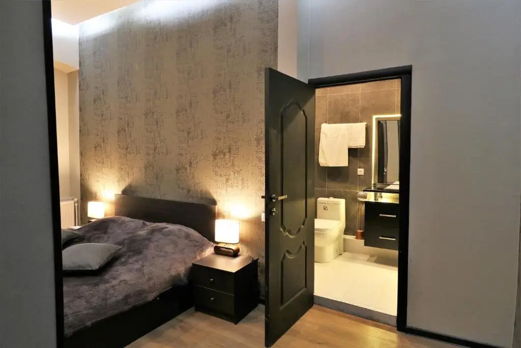 Тбилиси: 7 Giorgi Tsabadze Street