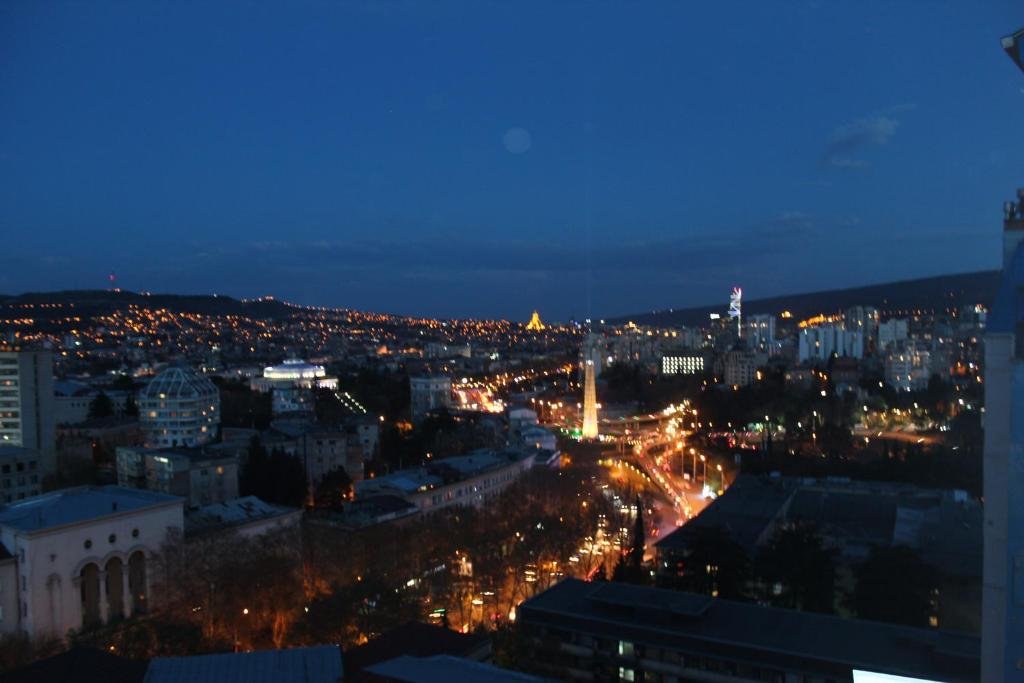 Тбилиси: 2/7 Simon Chikovani Street
