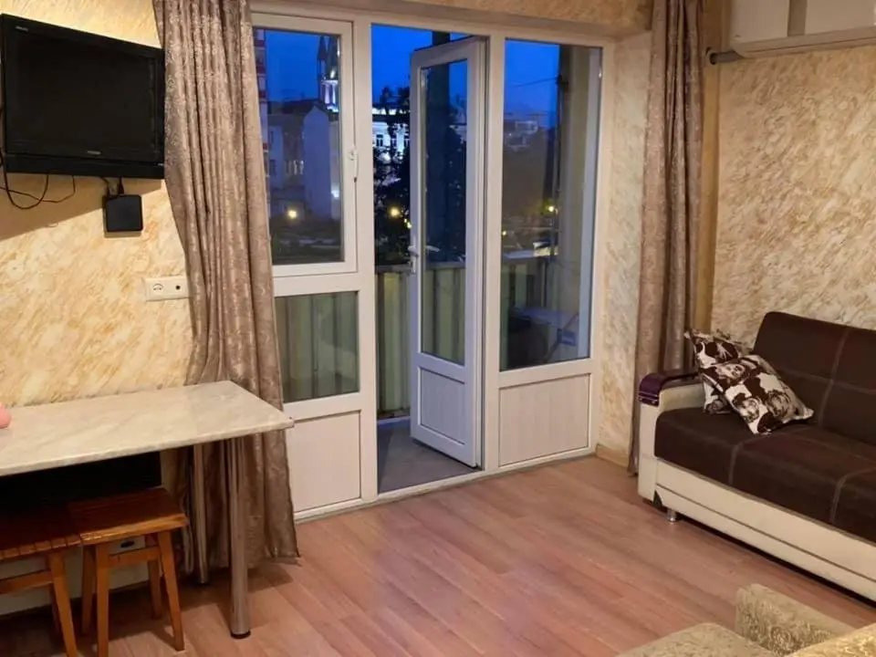 Батуми: Apartment on Rustaveli Avenue 10