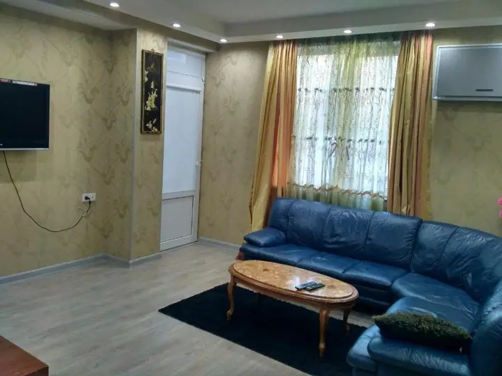 Тбилиси: 43 Sulkhan Tsintsadze Street