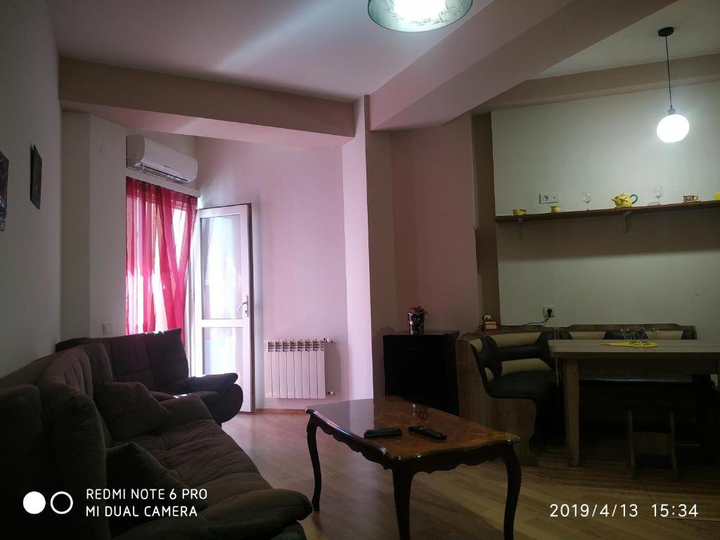Тбилиси: bochorishvili 37b