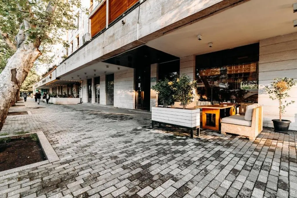 Тбилиси: Axis Palace Apartment In The City Centre LUX 2BR