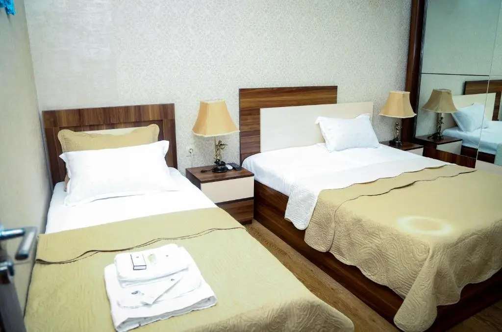 Тбилиси: 2 Bedroom Apartment Nikoloz