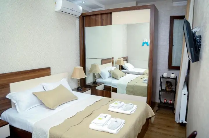 Тбилиси: 2 Bedroom Apartment Nikoloz