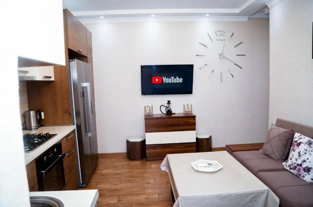 Тбилиси: 2 Bedroom Apartment Nikoloz