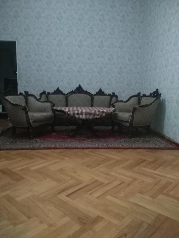 Тбилиси: 6 Kote and Soso Tsereteli Street