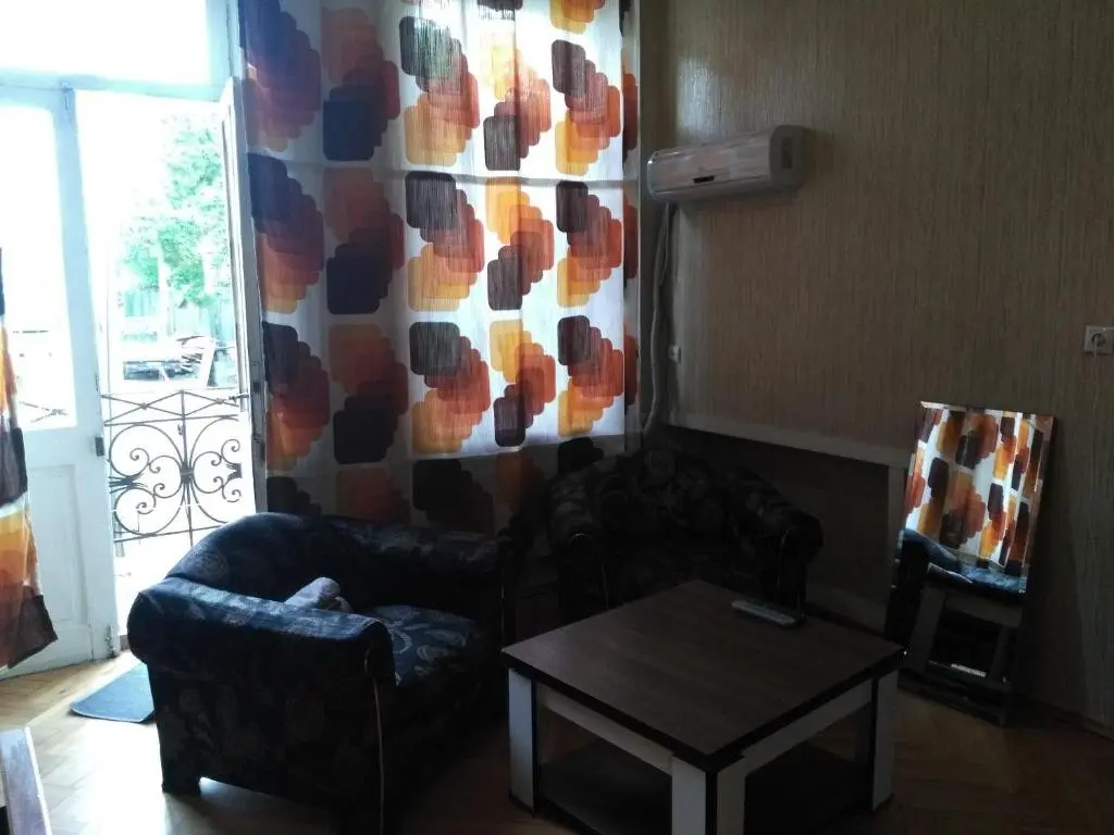 Тбилиси: 6 Kote and Soso Tsereteli Street