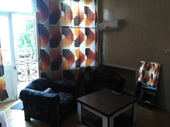 Тбилиси: 6 Kote and Soso Tsereteli Street