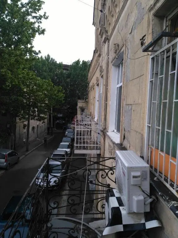 Тбилиси: 6 Kote and Soso Tsereteli Street