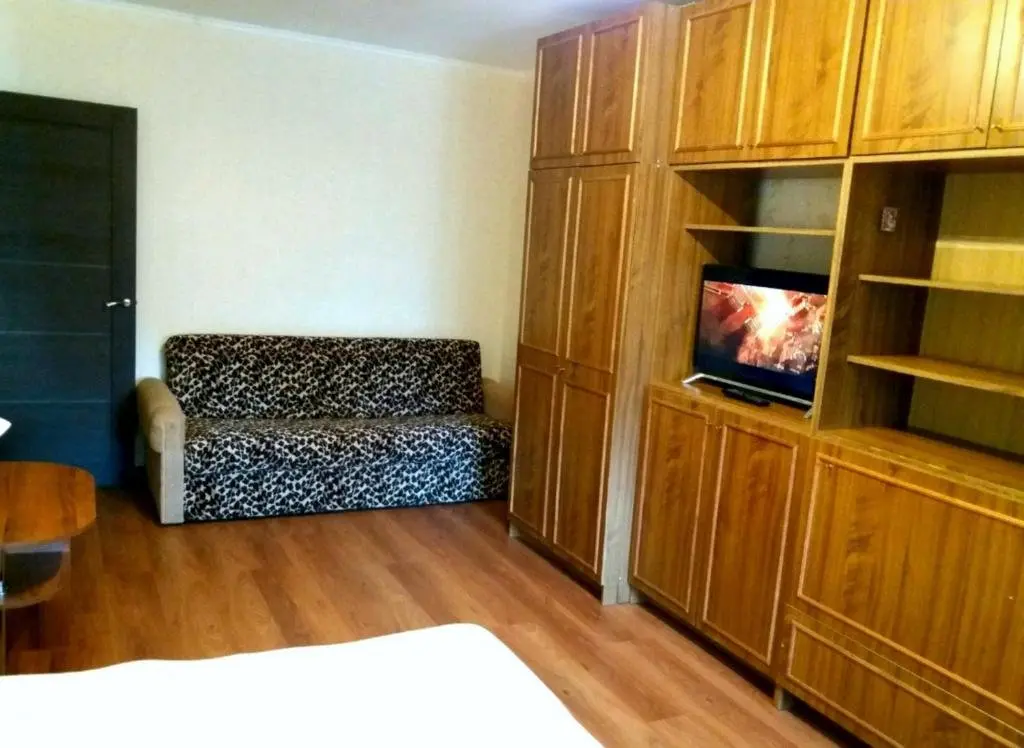 Батуми: 99 Parnavaz Mepe Street, apt. 44 - 4