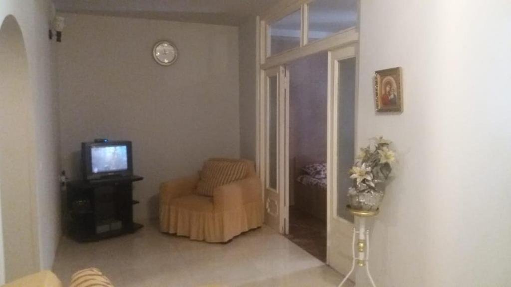 Батуми: Batumi, 26 May flat