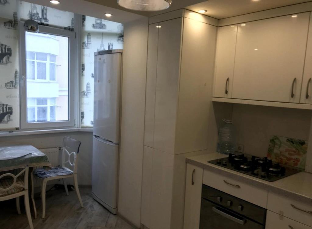 Батуми: 99 Parnavaz Mepe Street, apt. 12 - 4