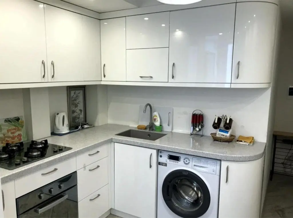 Батуми: 99 Parnavaz Mepe Street, apt. 12 - 4