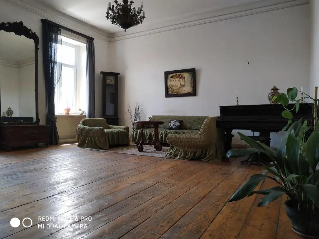 Тбилиси: 12 Kita Abashidze Street Apartment