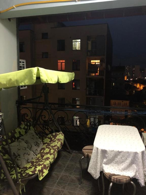 Батуми: Apartment on Parnavaz Mepe 1