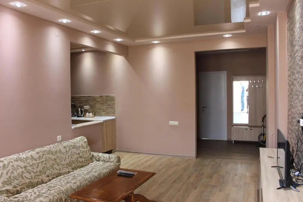 Батуми: 2-bedroom apartment on the 4th floor