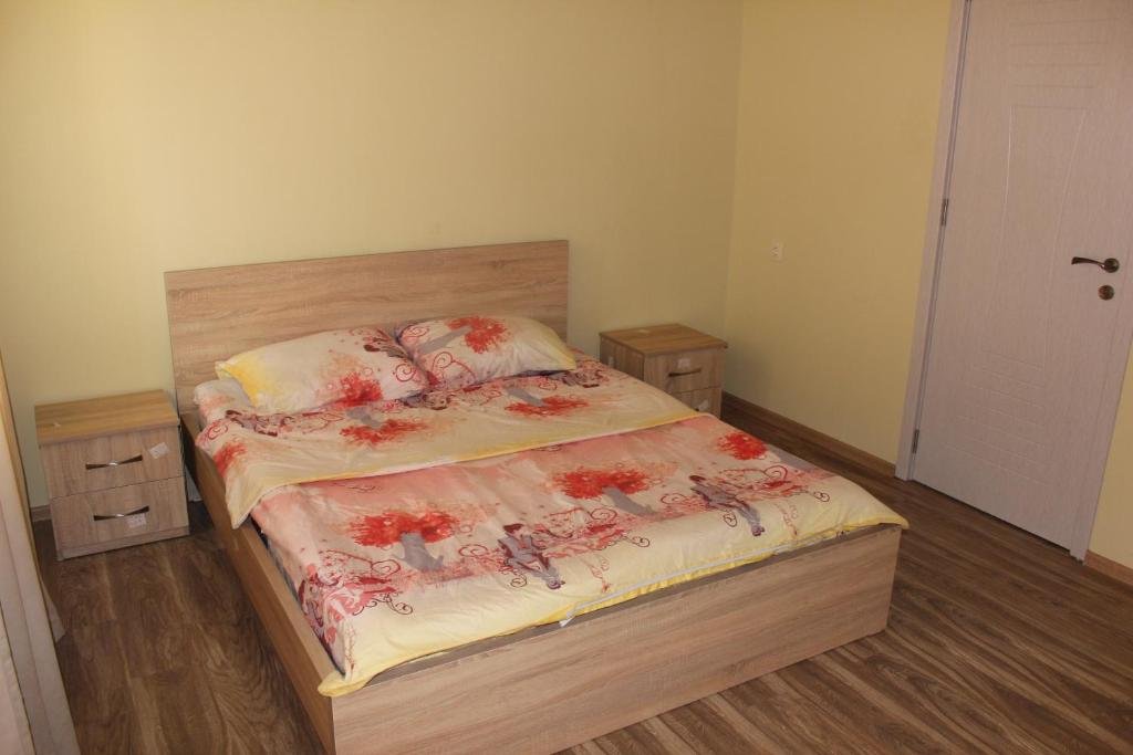 Батуми: 2-bedroom apartment on the 4th floor