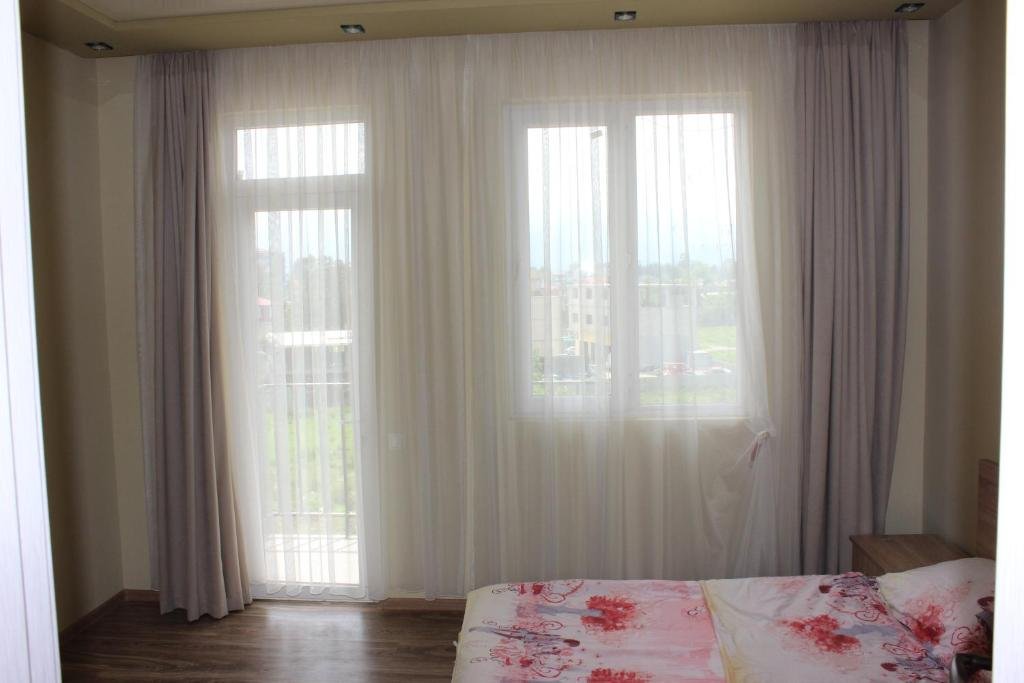 Батуми: 2-bedroom apartment on the 4th floor