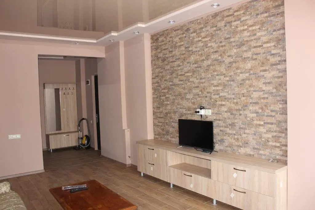 Батуми: 2-bedroom apartment on the 4th floor
