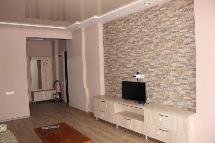 Батуми: 2-bedroom apartment on the 4th floor