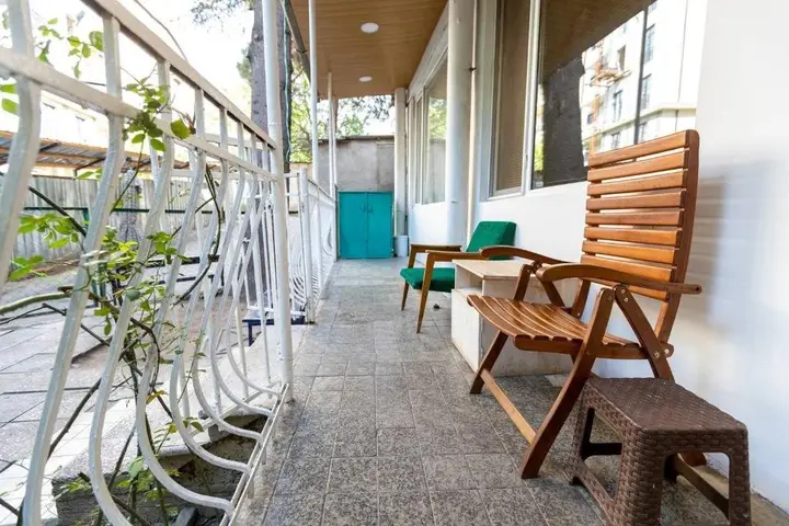 Тбилиси: ? 3BR Apartment near Stamba?with a private yard