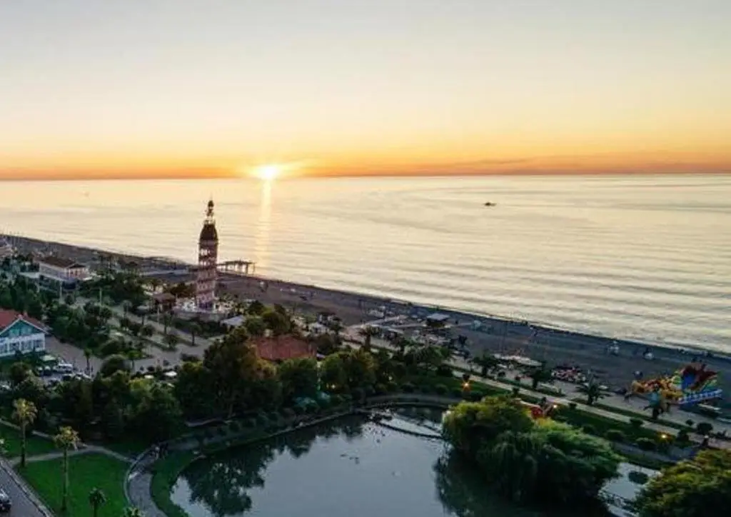 Батуми: Batumi Luxury Suites