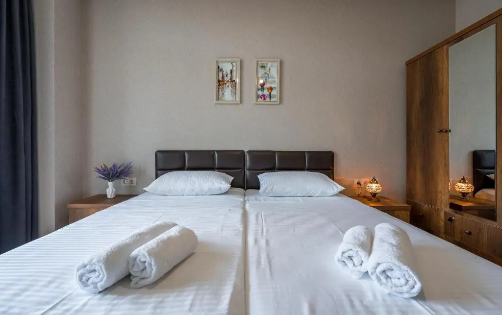 Тбилиси: Beautiful 2 Bedroom Apartment in Old Tbilisi