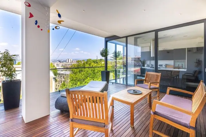 Тбилиси: -30 NEW 2 BR Super Spacious Apt w/Terrace+views