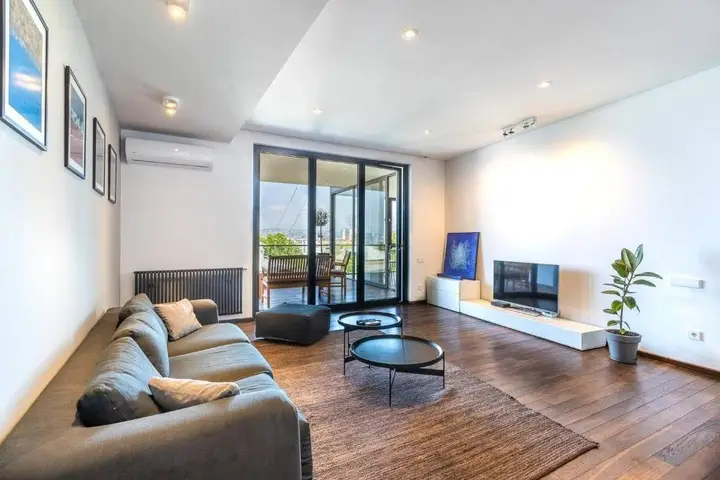 Тбилиси: -30 NEW 2 BR Super Spacious Apt w/Terrace+views