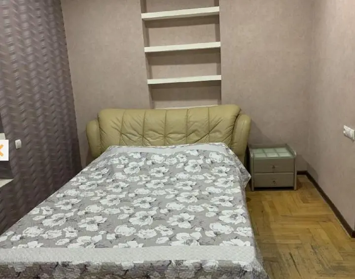 Тбилиси: 3 Rooms Apartment Near Old City